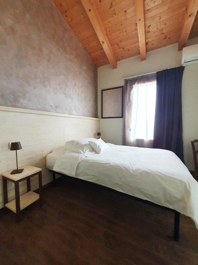 Russi Osteria E Locanda Del Viaggiatore מראה חיצוני תמונה