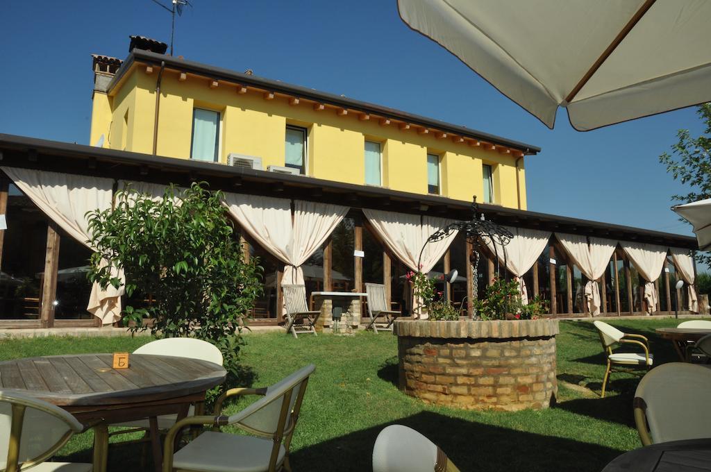 Russi Osteria E Locanda Del Viaggiatore מראה חיצוני תמונה